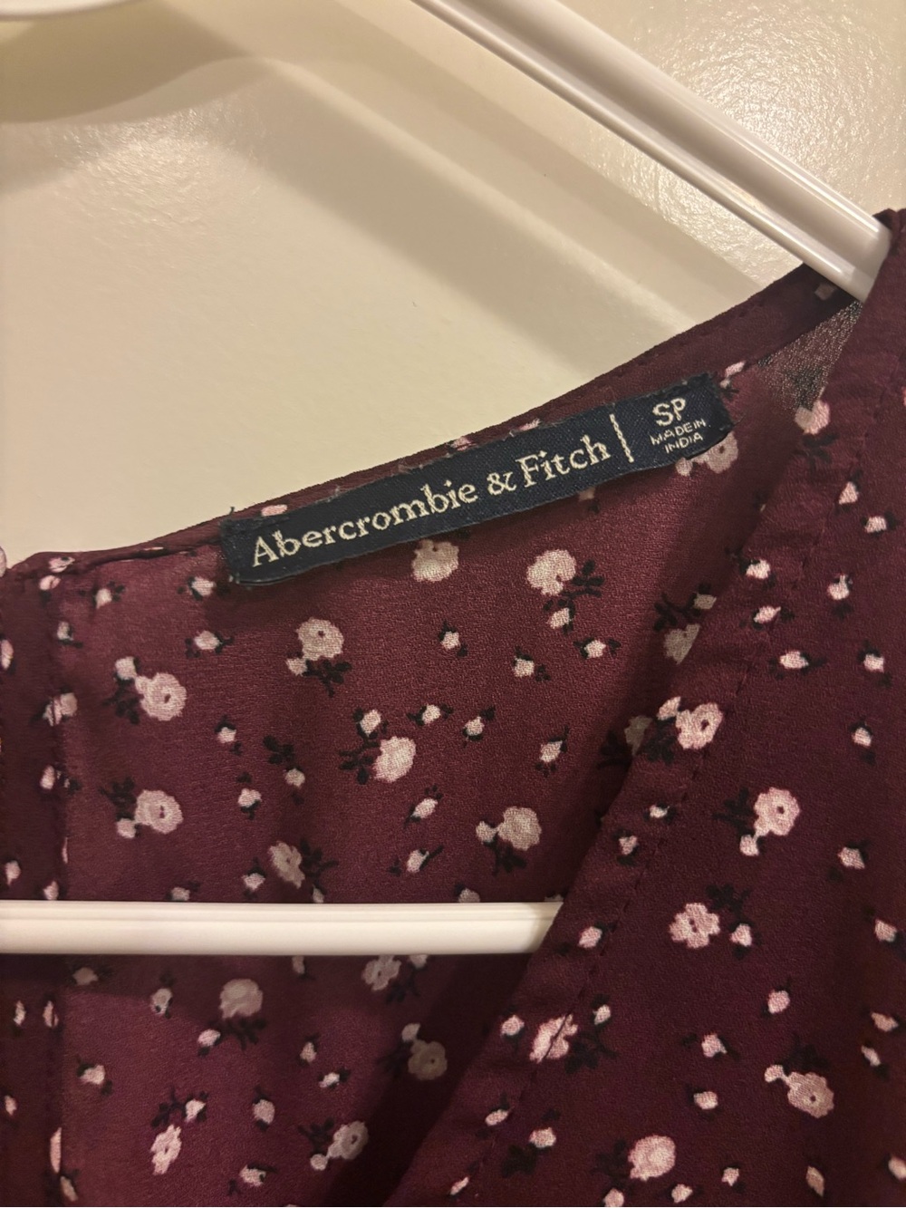 Women’s Abercrombie & Fitch Floral Print Wine-Red floral wrap dress Sz SP